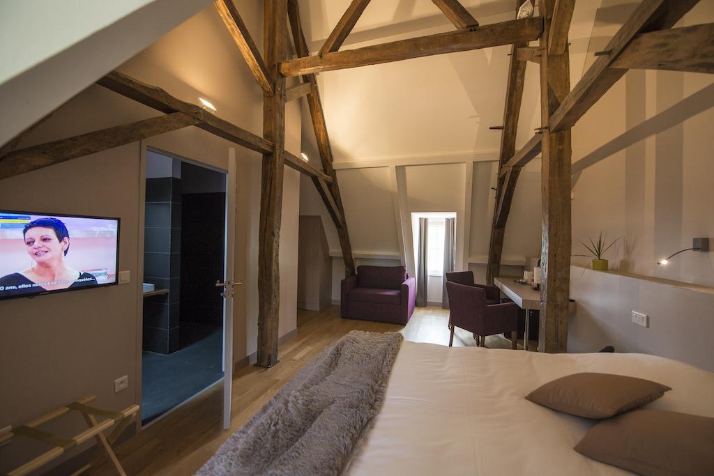Chateau Du Bost - Teritoria Bellerive-sur-Allier Oda fotoğraf